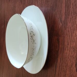 Noritake annabella gravy boat